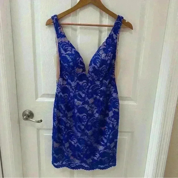 Dave & Johnny Royal Blue Beaded Sleeveless Formal Cocktail Homecoming Dress - Picture 2 of 11